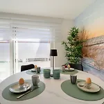 Havenhuys Iv With Balcony By Interhome 아파트 브레데네