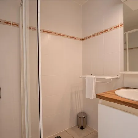 Havenhuys Iv With Balcony By Interhome ブレーデネ